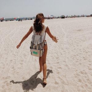 Meet your Posher, Claire